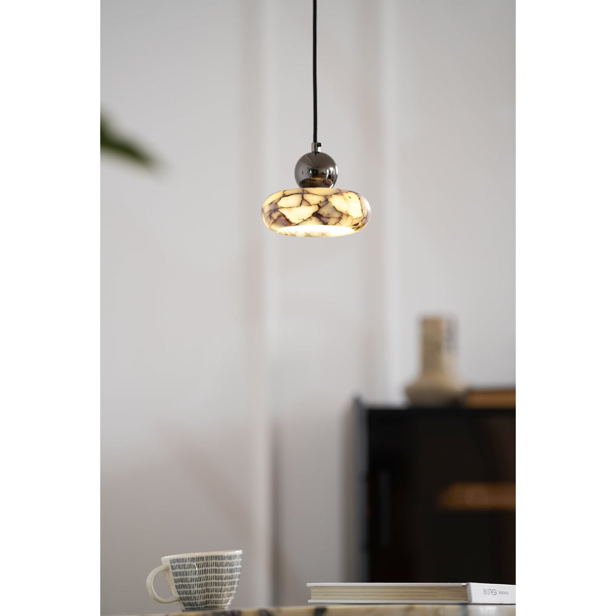 Ridge Marble Pendant Lamp