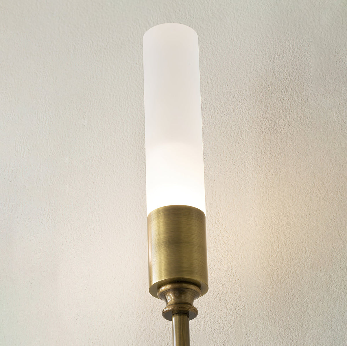 Yvori Wall Lamp Double Rod Minimalist