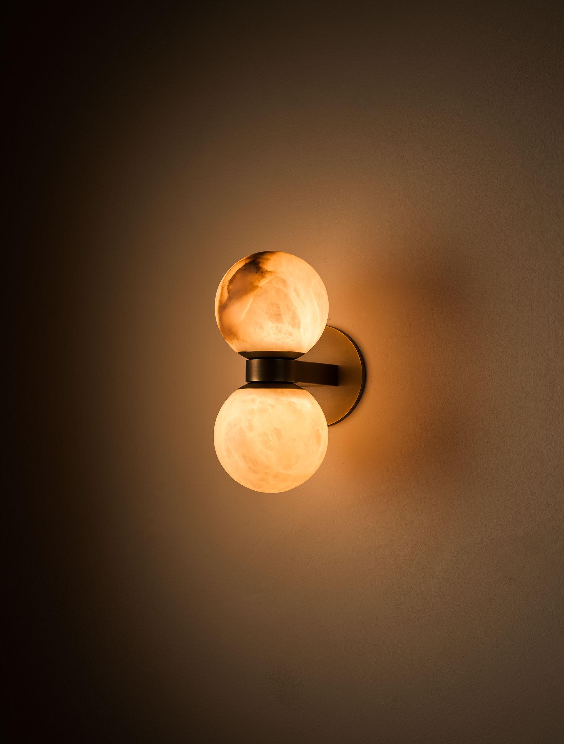 Lush Globe Alabaster Wall Lamp