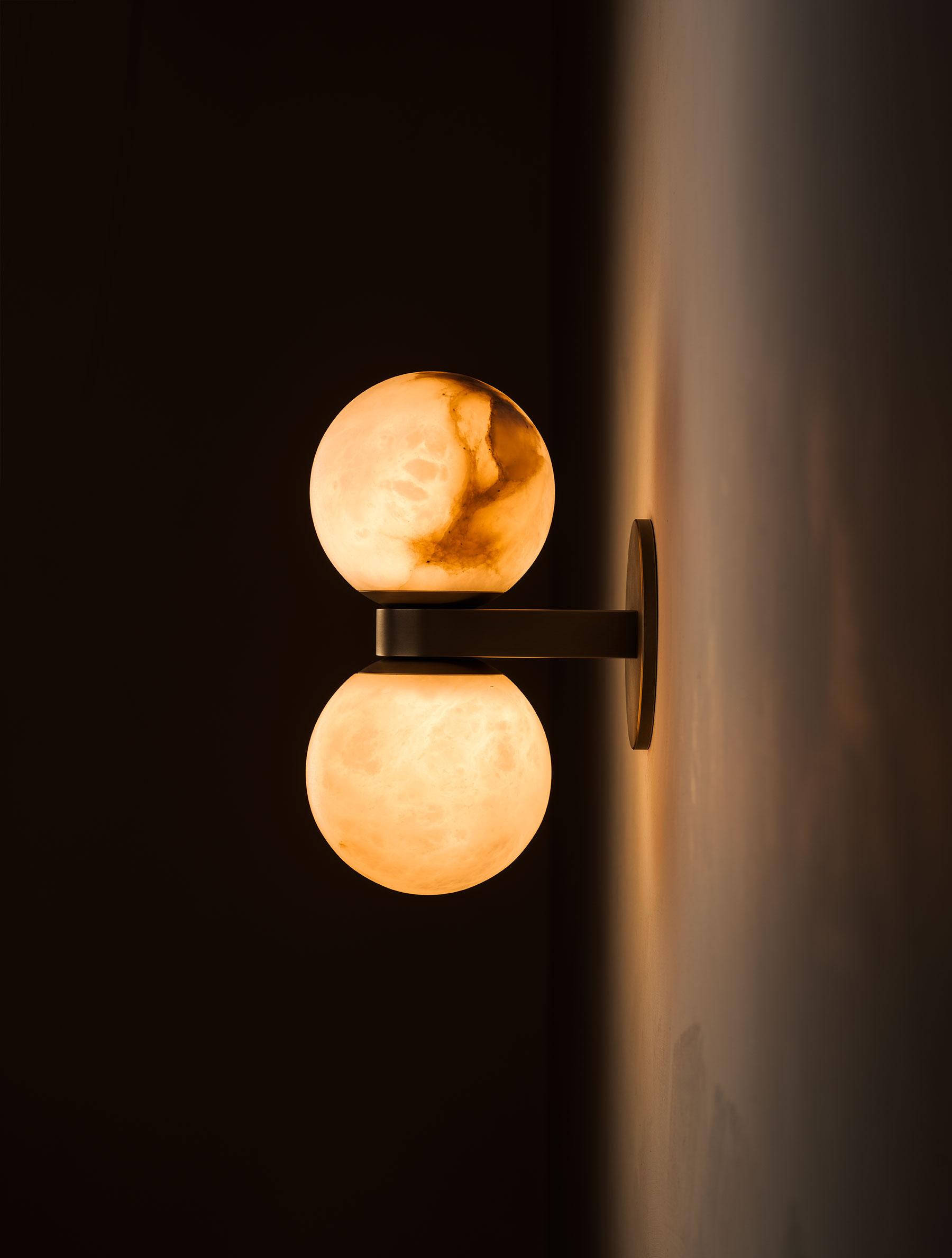Lush Globe Alabaster Wall Lamp