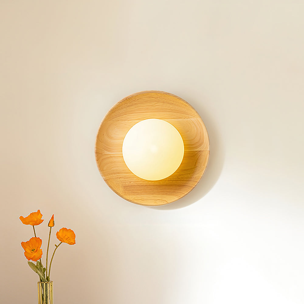 Runa Wooden Wall Lamp