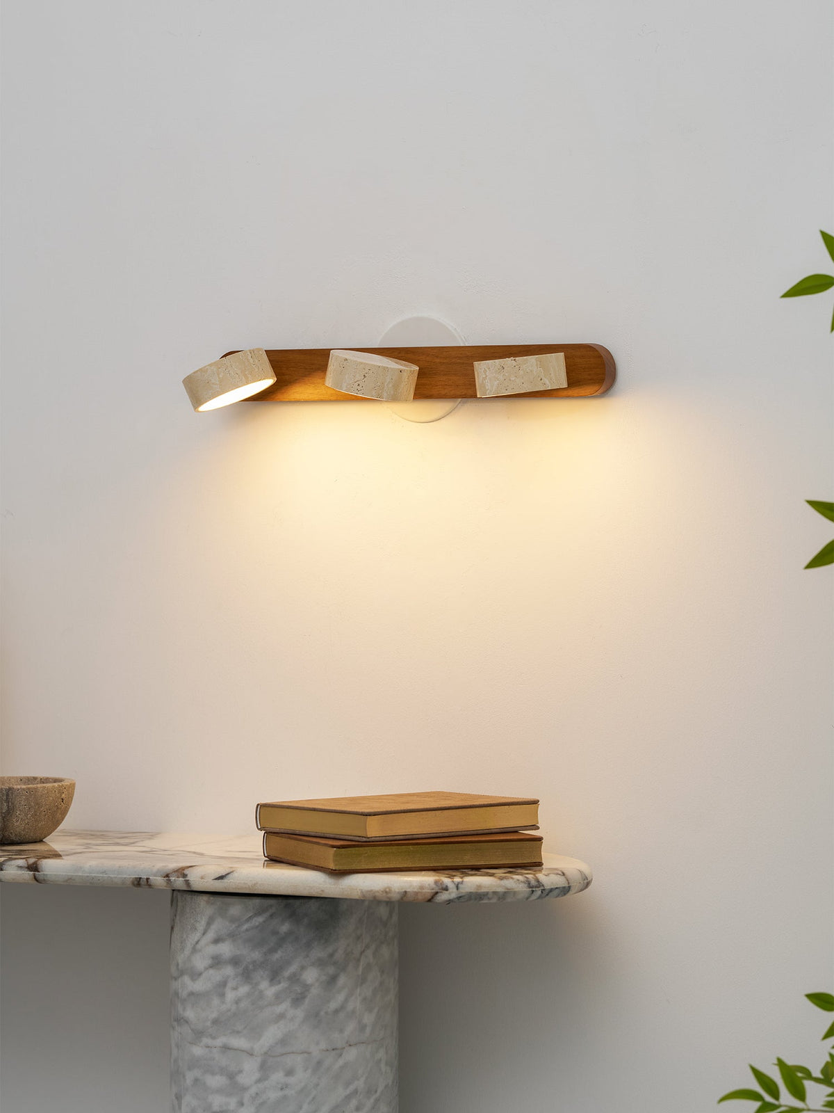 Elairaine Wall Lamp