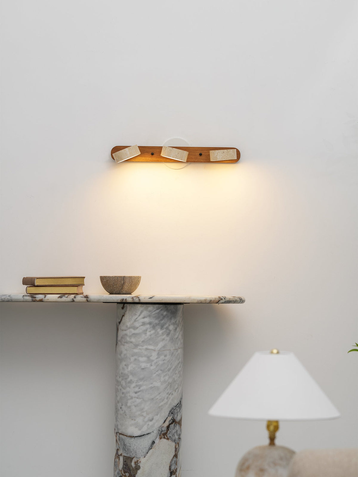 Elairaine Wall Lamp