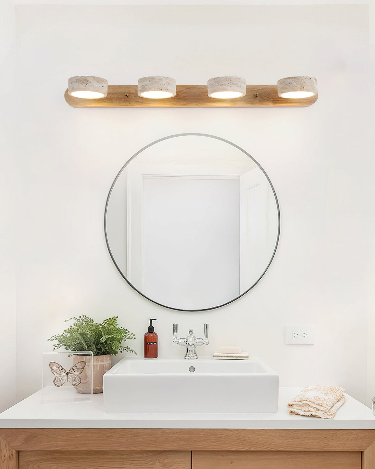 Elairaine Wall Lamp