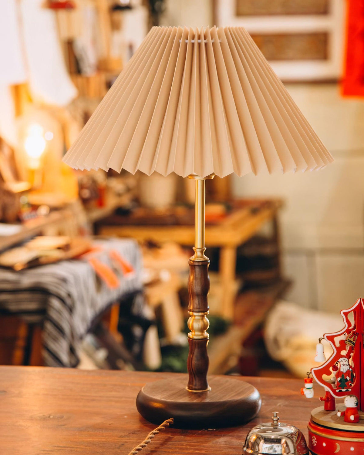Mirelaya Table Lamp