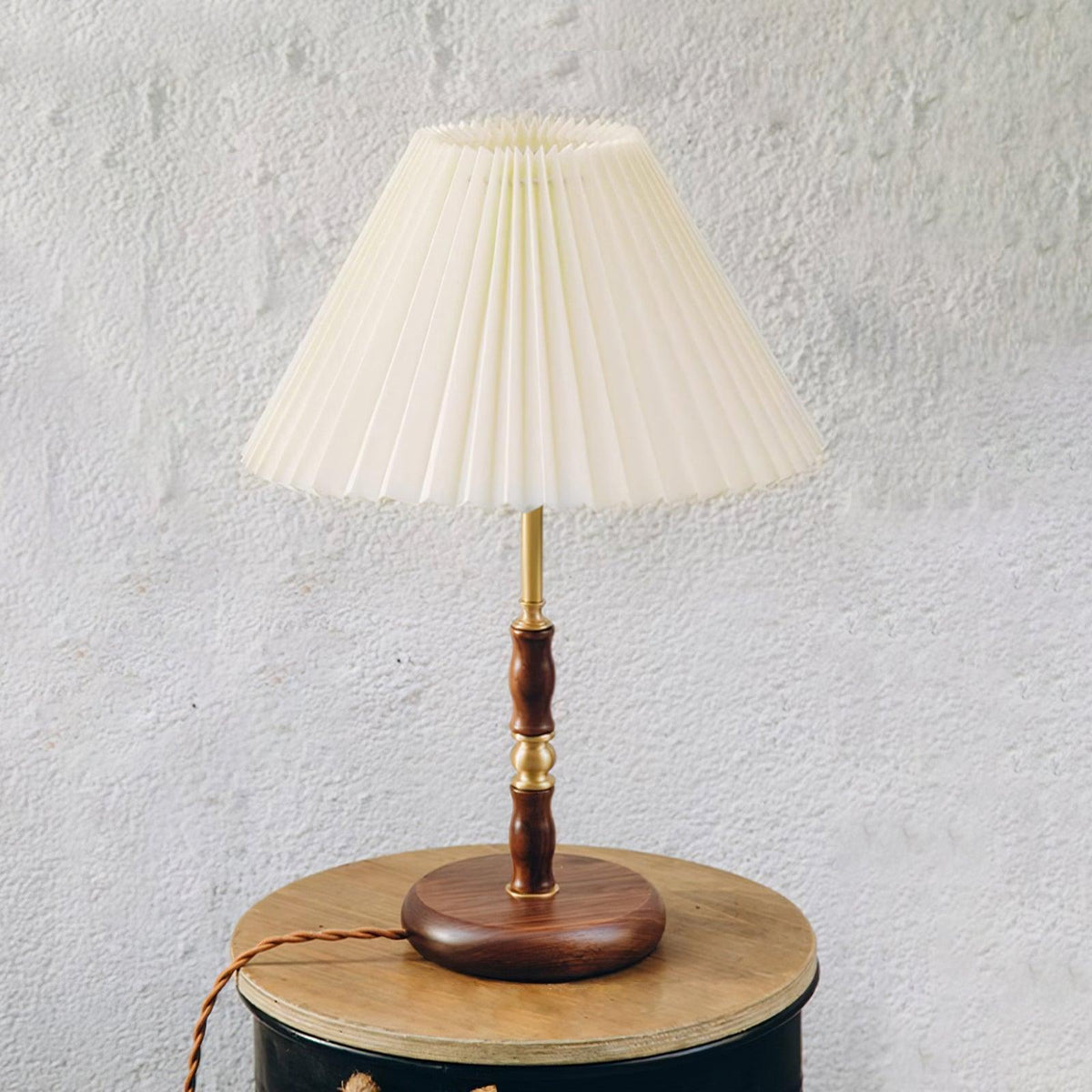 Mirelaya Table Lamp