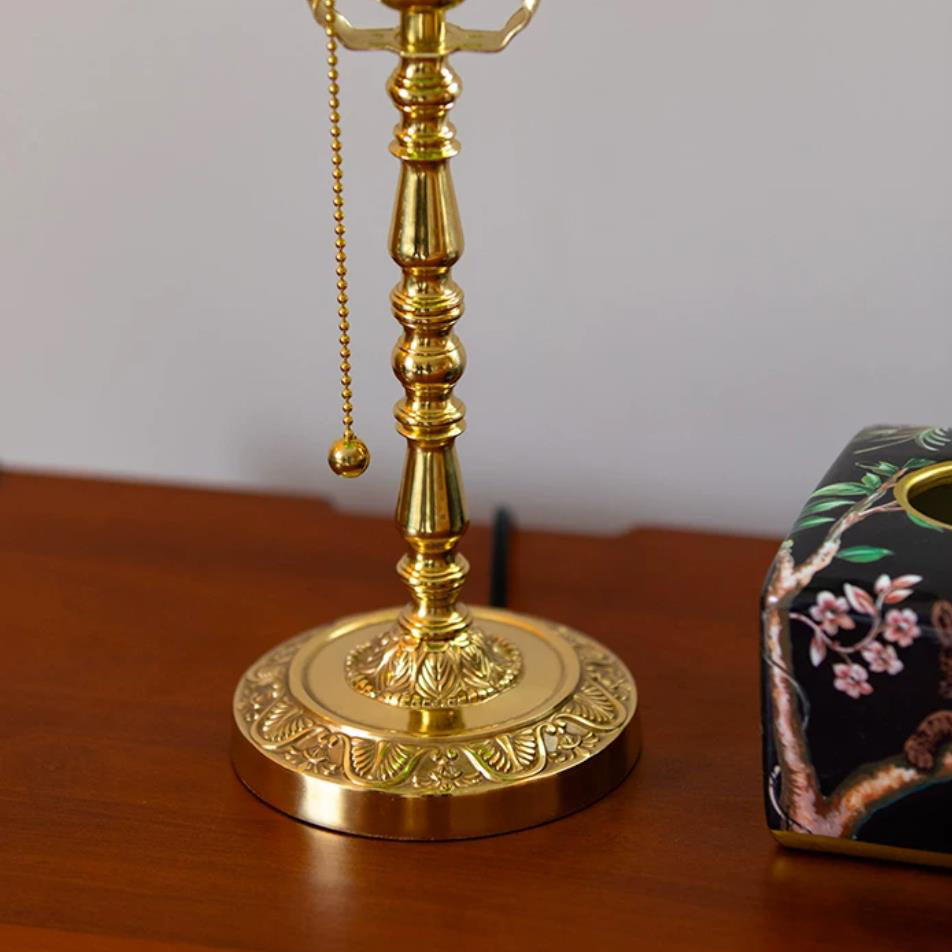 Elaivia Table Light