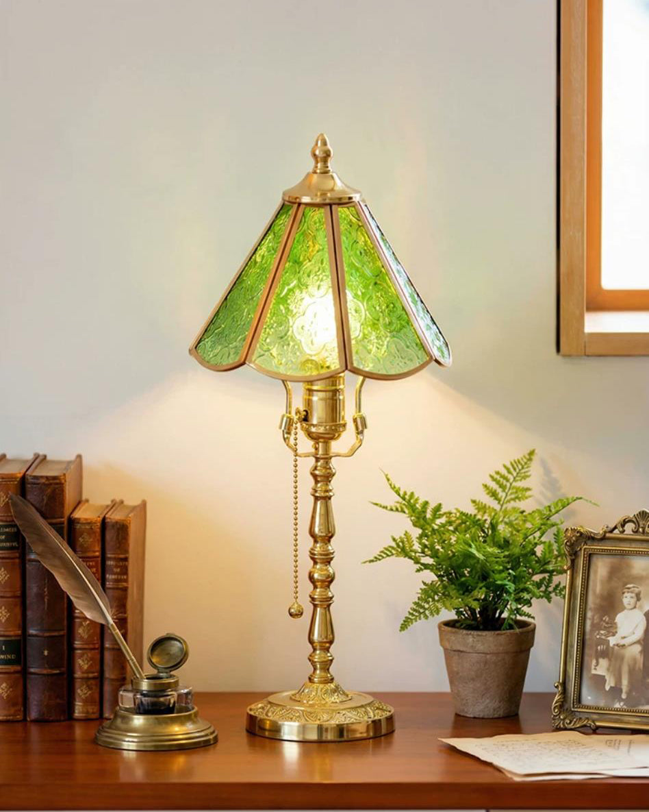 Elaivia Table Light