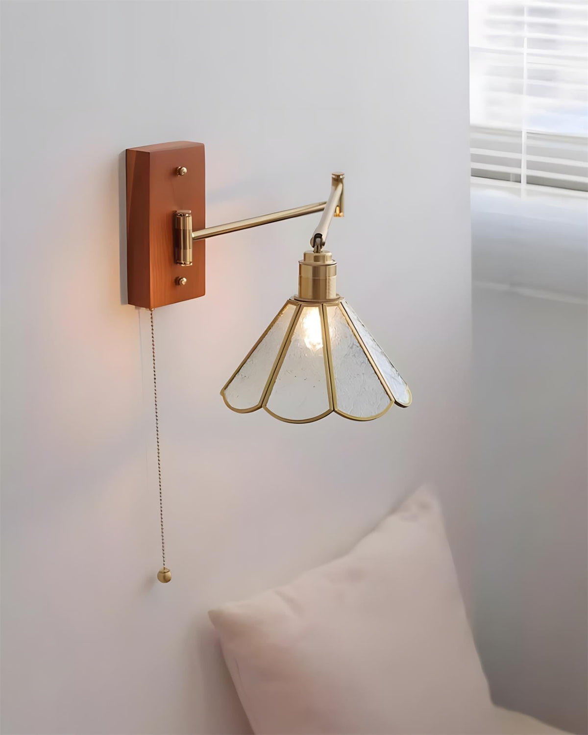 Oreliraine Wall Lamp