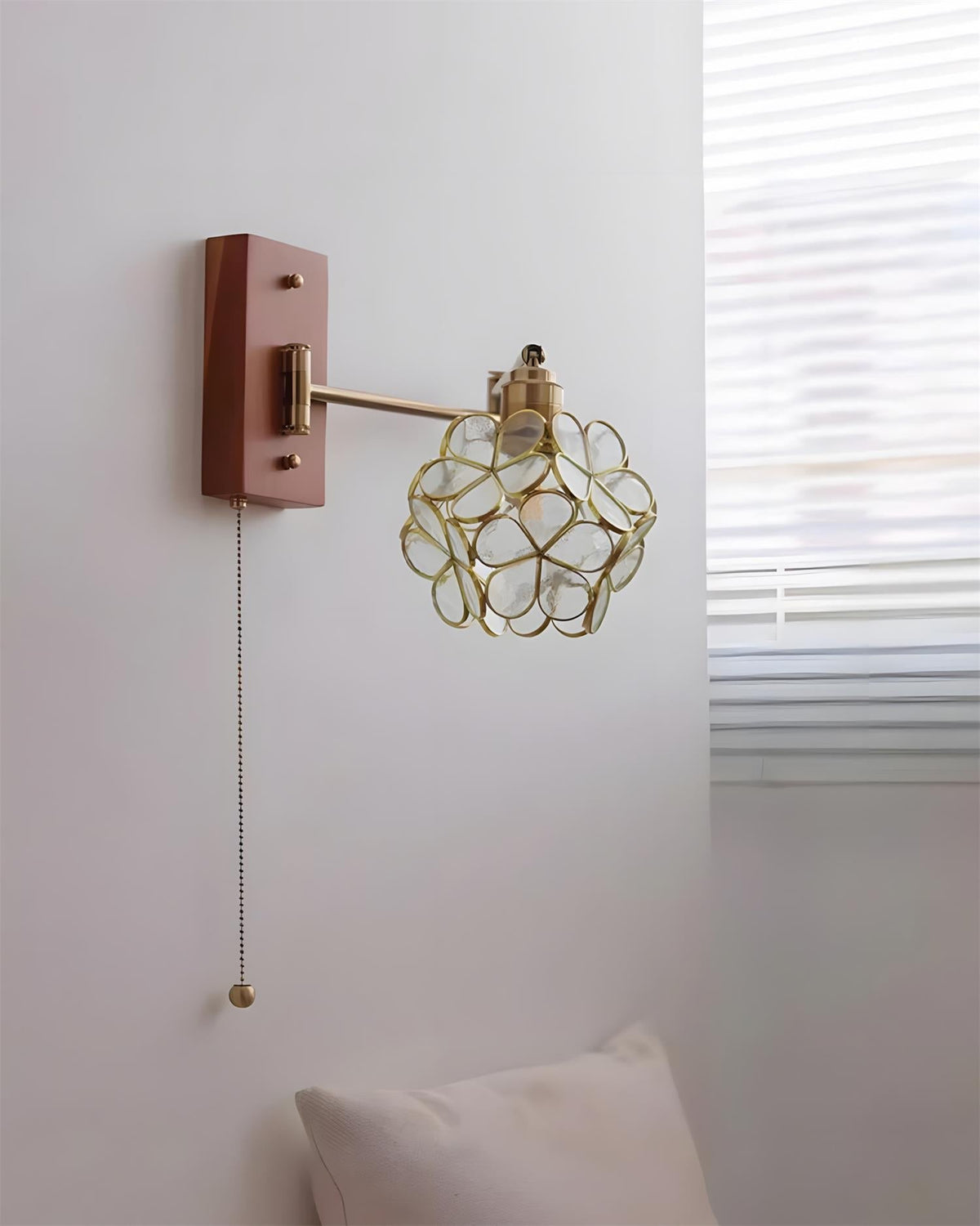 Oreliraine Wall Lamp