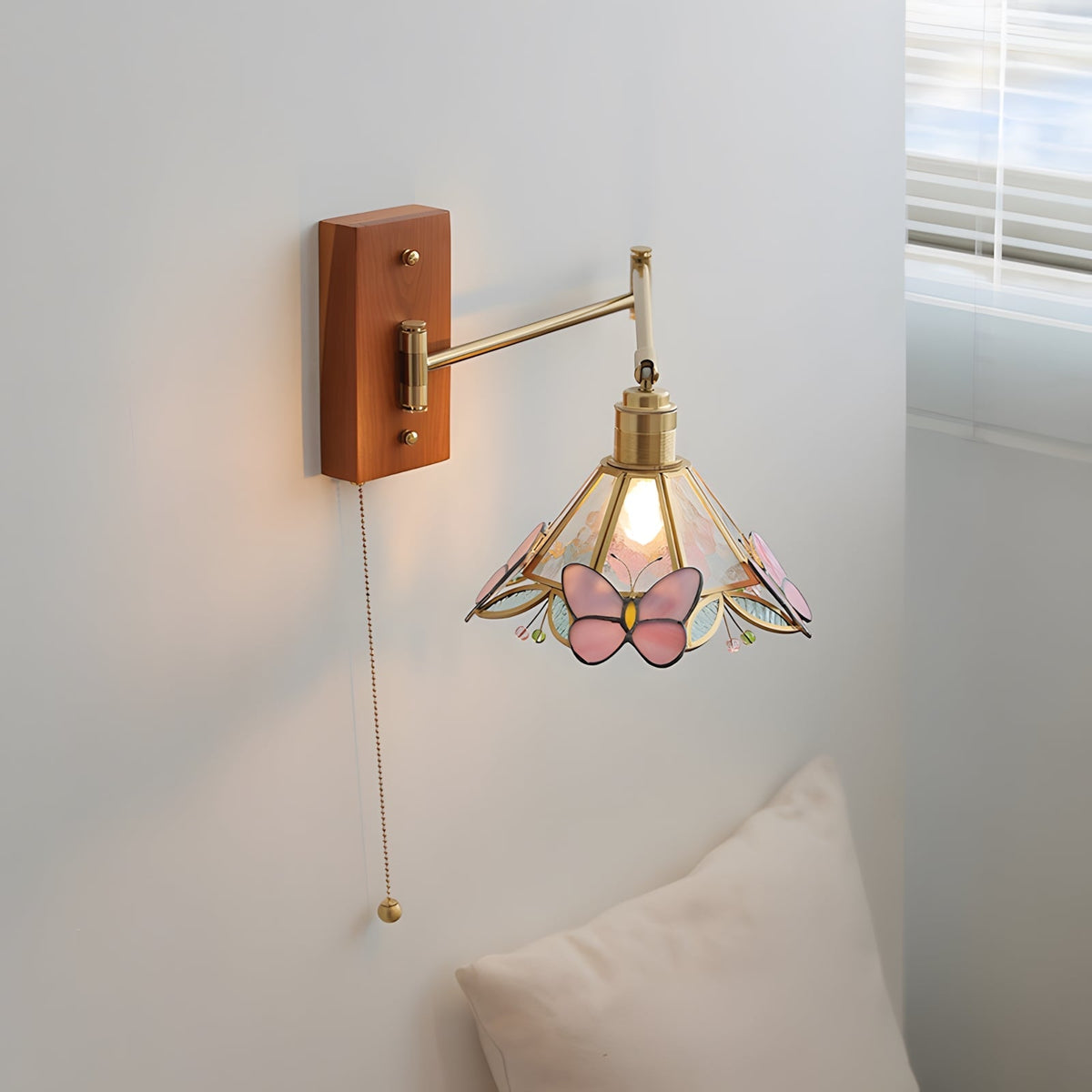 Oreliraine Wall Lamp