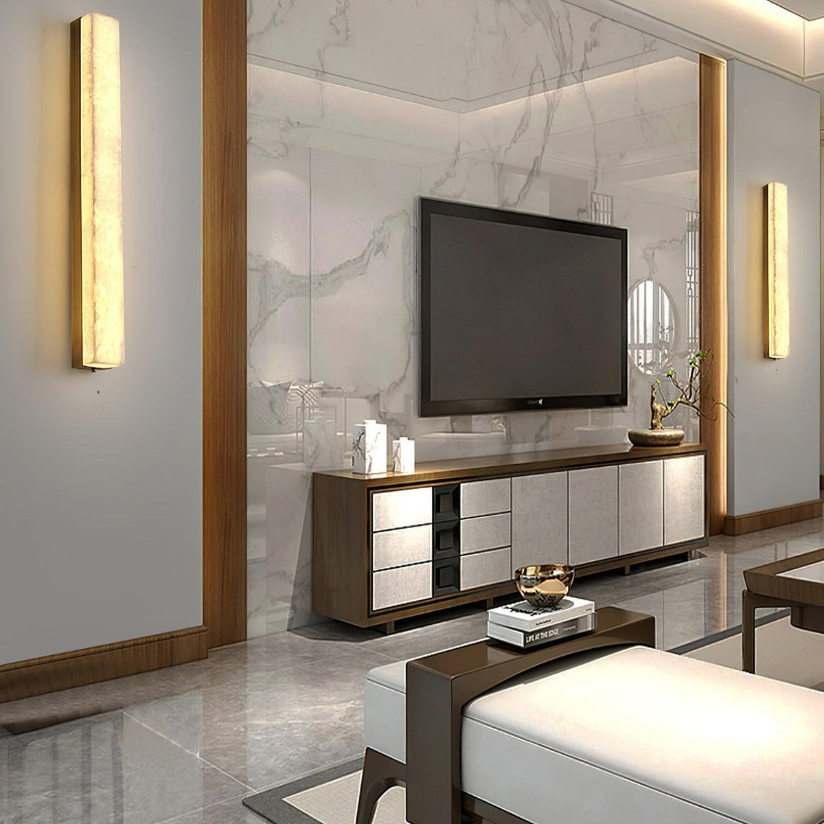 Menepuk Linear Brass Alabaster Wall Lamp