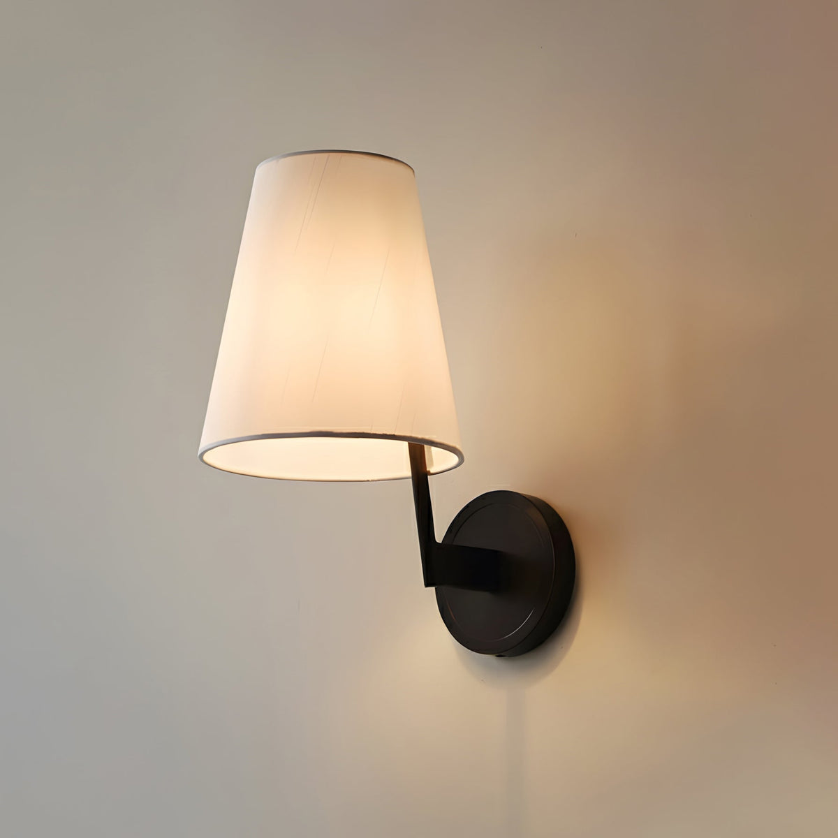 Viraenaya Wall Lamp