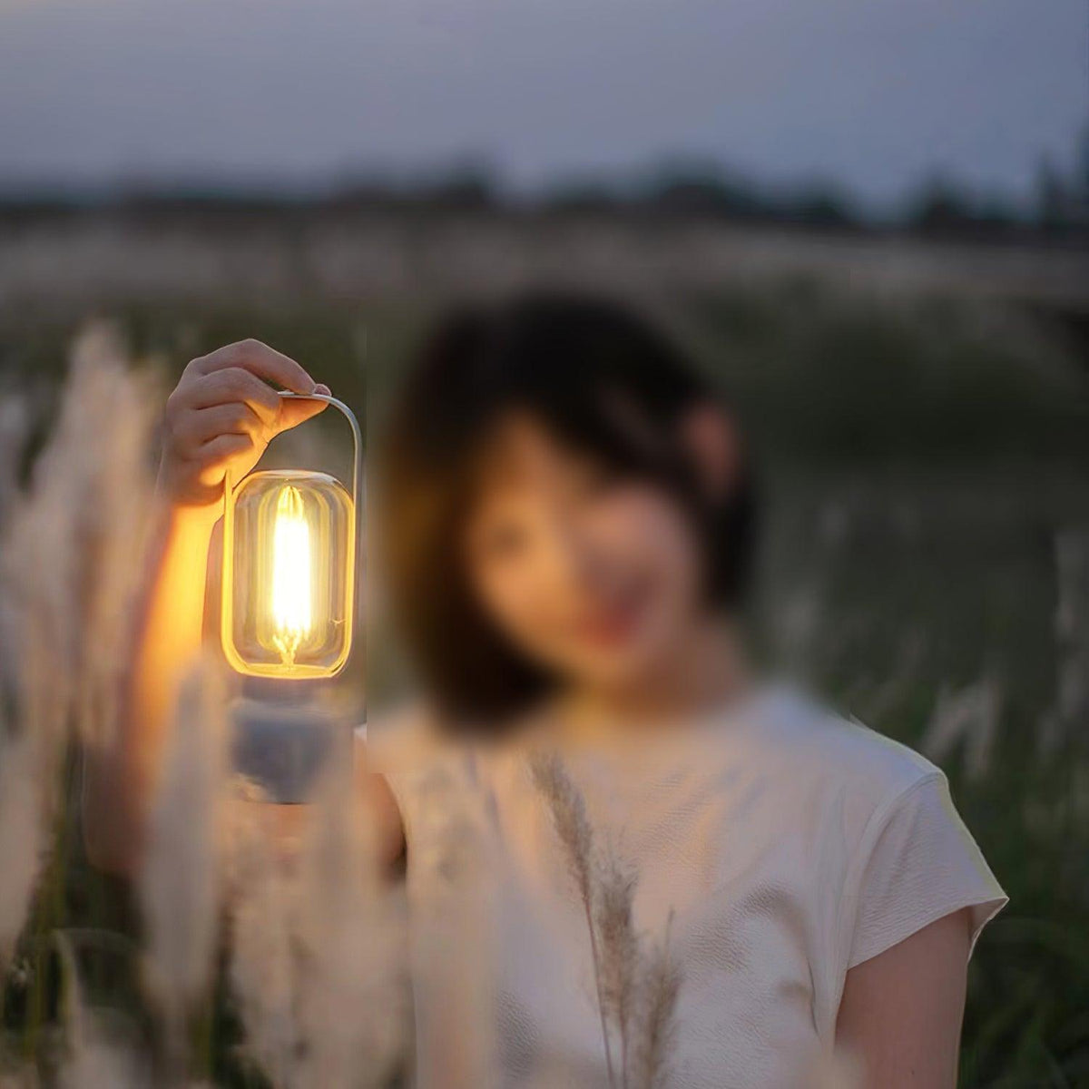 Rivuine Table Lamp