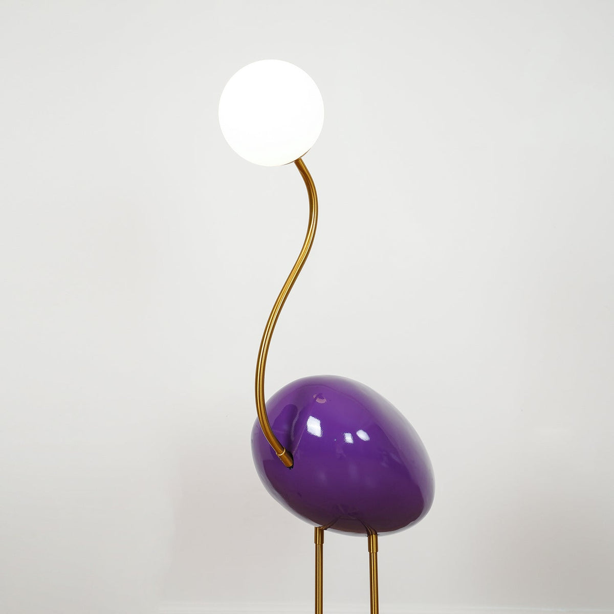 Aveniveria Floor Lamp