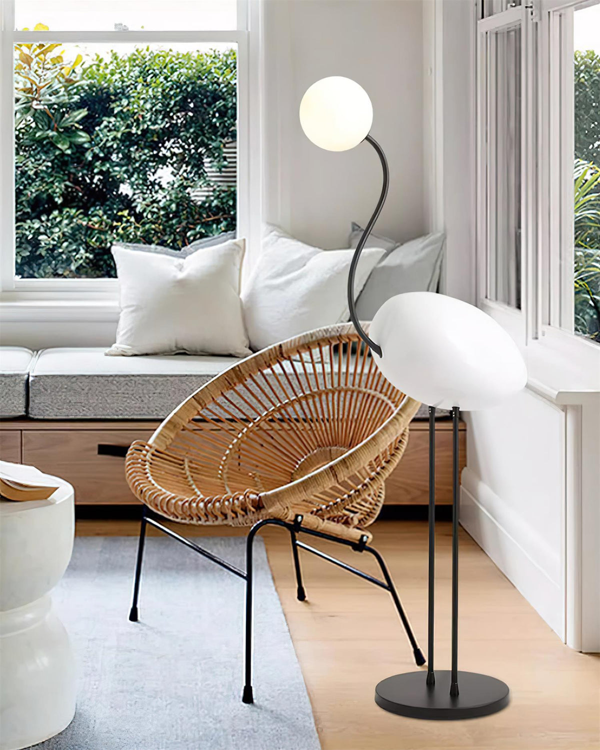 Aveniveria Floor Lamp
