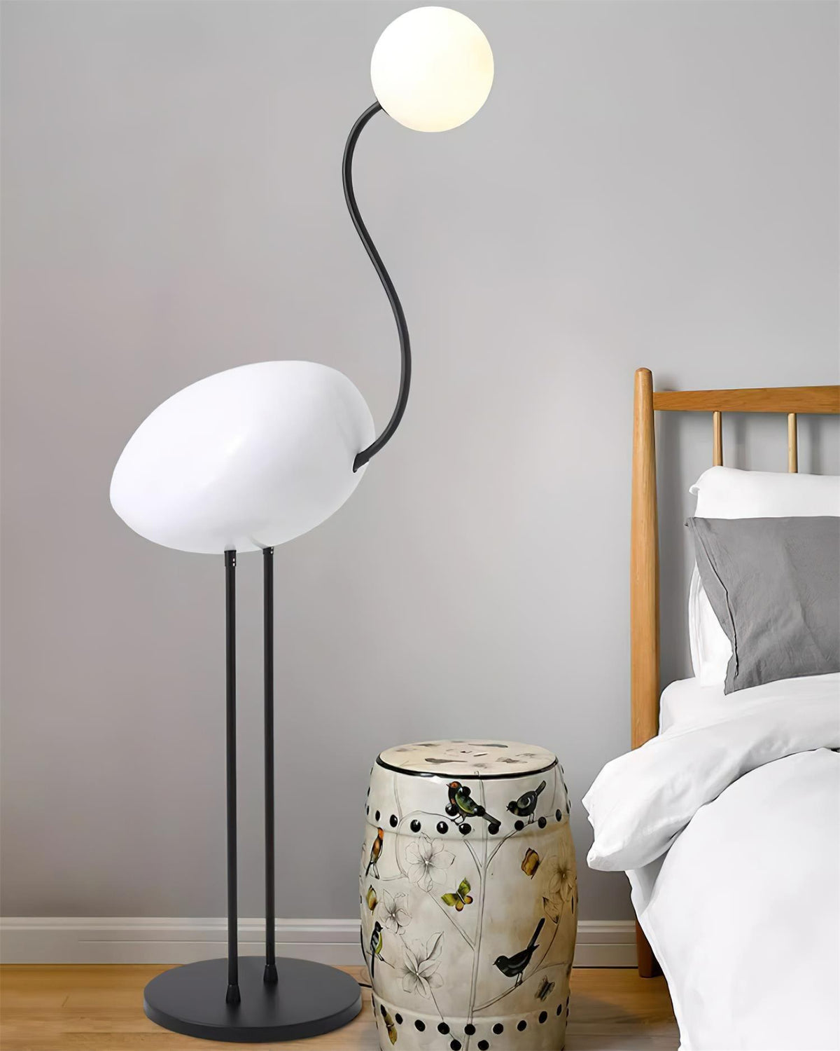 Aveniveria Floor Lamp