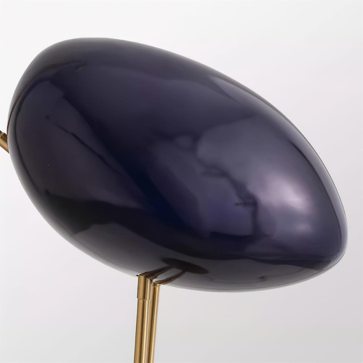 Aveniveria Floor Lamp