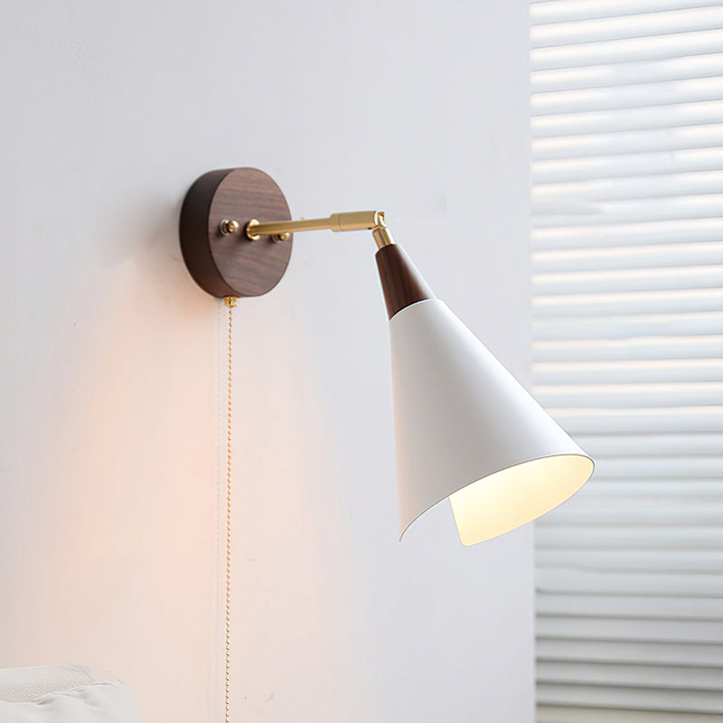 Montgomery Wall Lamp