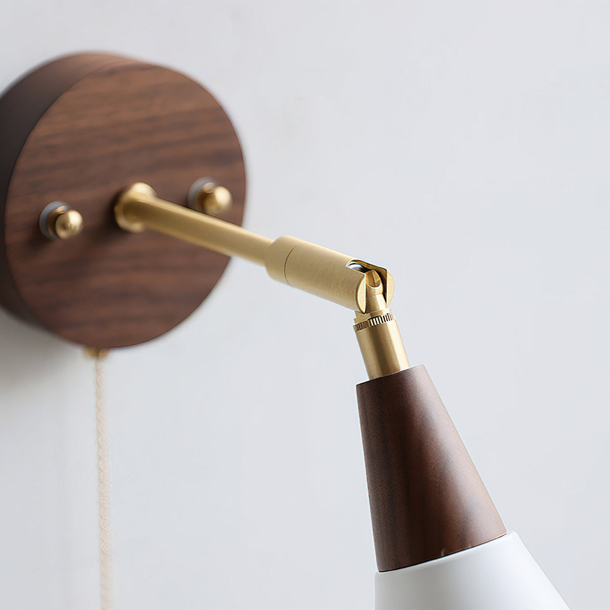 Montgomery Wall Lamp