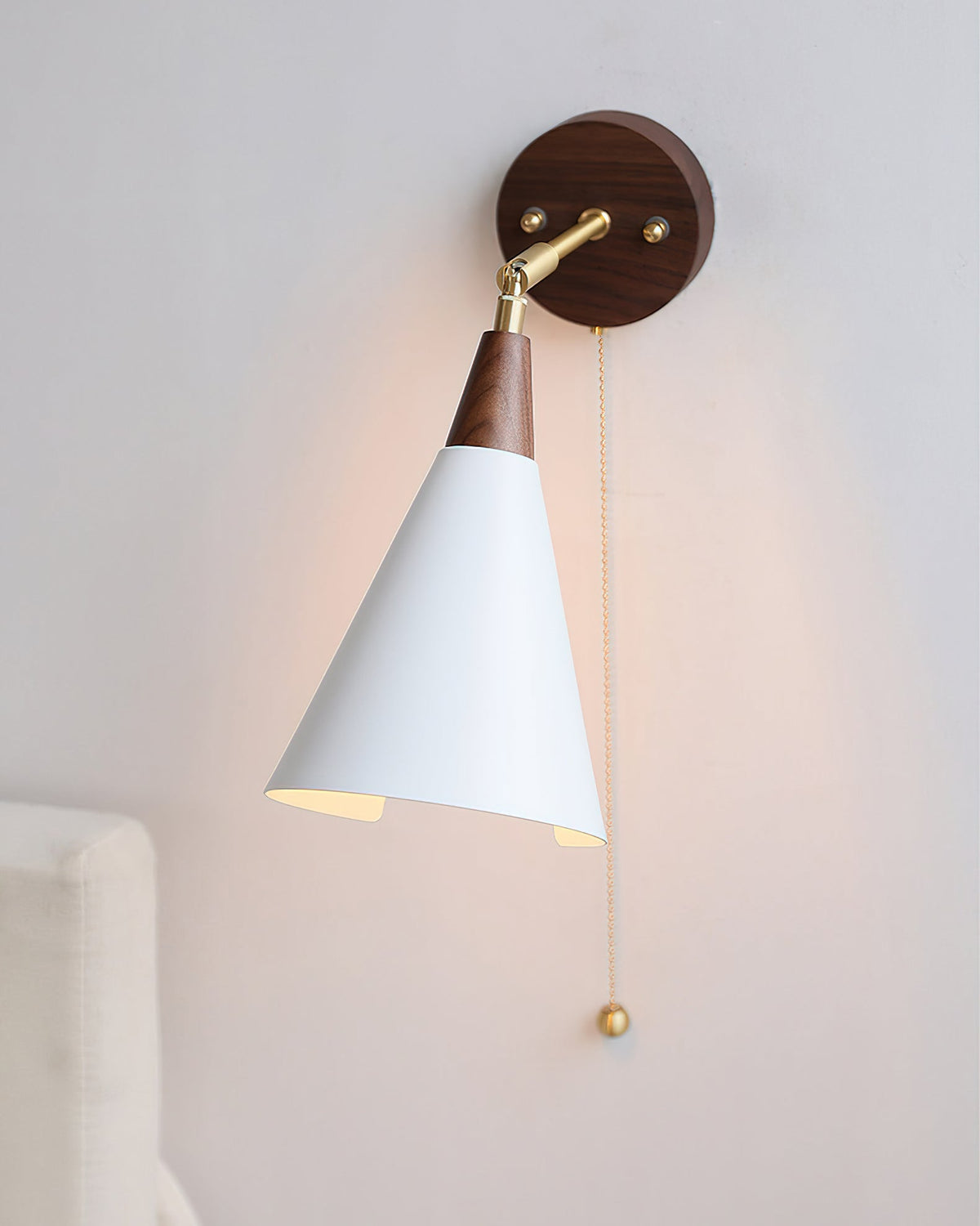 Montgomery Wall Lamp