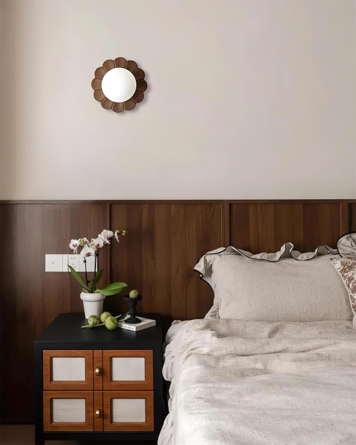 Elaaeria Wall Light