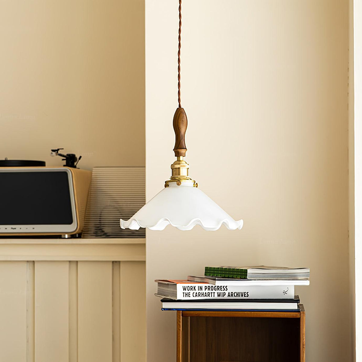 Questa Pendant Lamp Glass Wavy Shade Vintage Living Room
