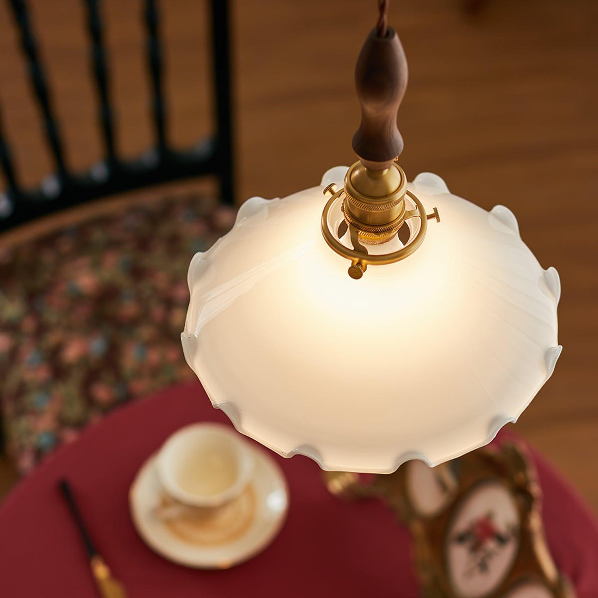 Questa Pendant Lamp Glass Wavy Shade Vintage Living Room