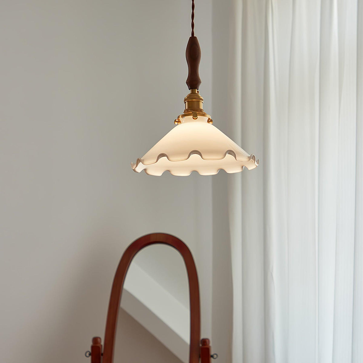 Questa Pendant Lamp Glass Wavy Shade Vintage Living Room