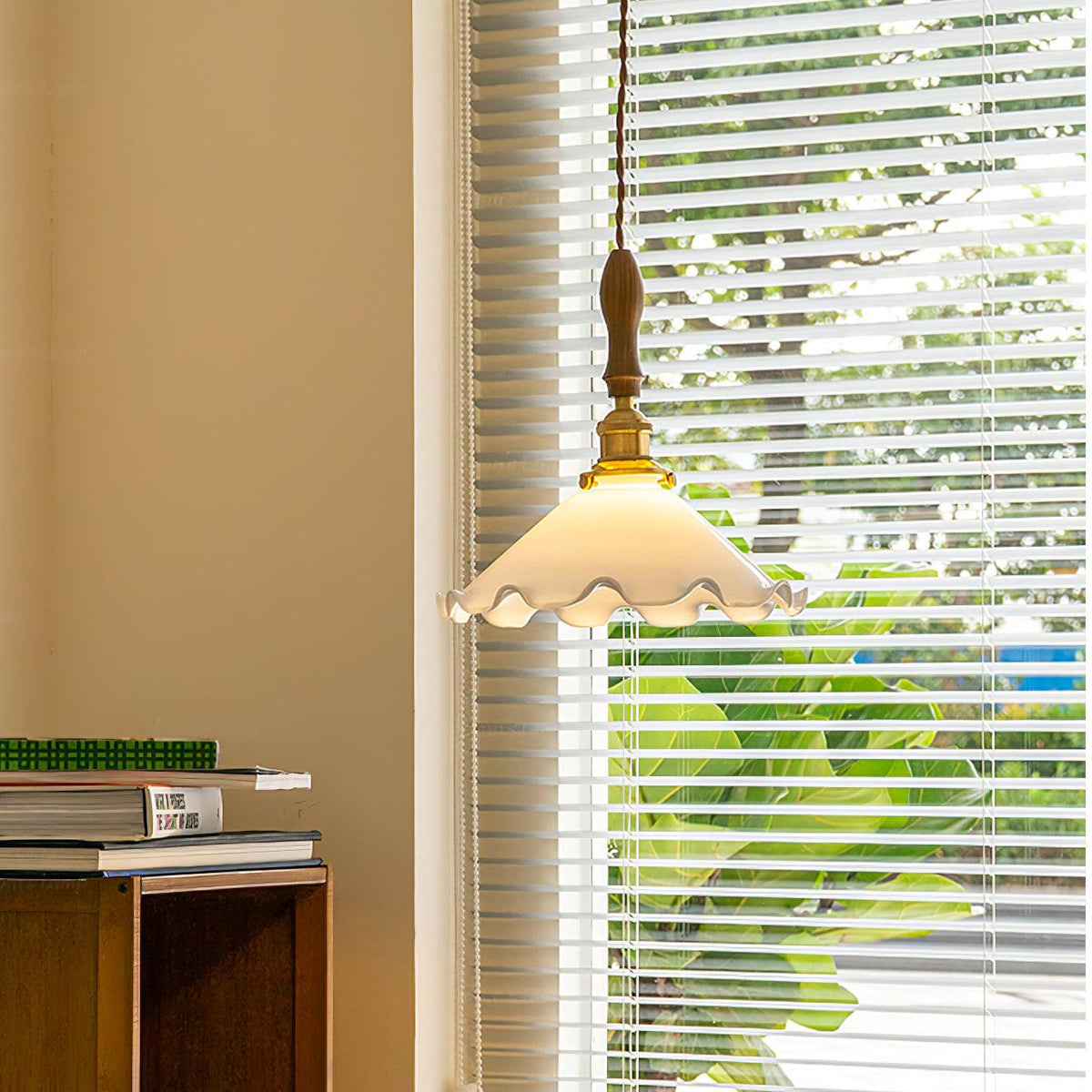 Questa Pendant Lamp Glass Wavy Shade Vintage Living Room