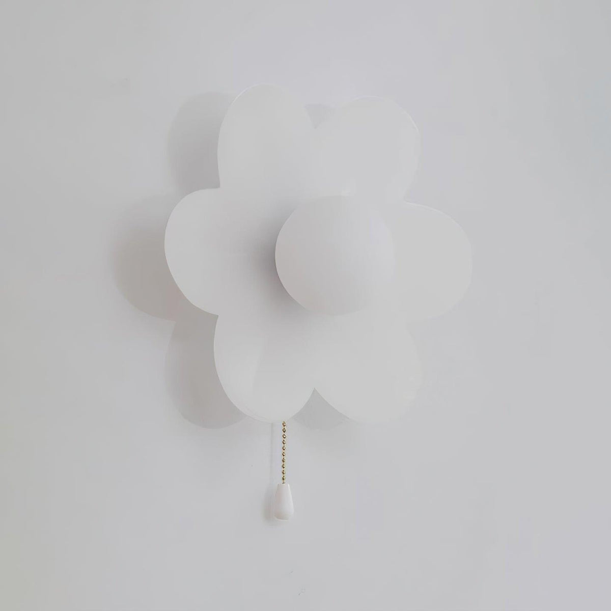 Bov Nordic Art Flowers Resin Wall Lamp