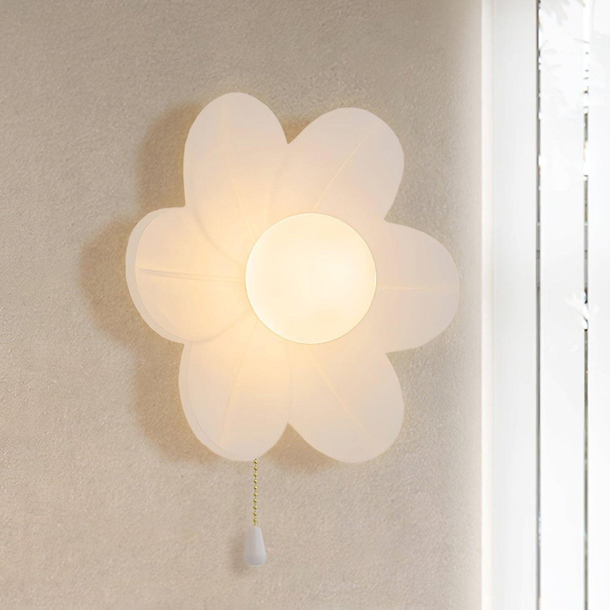 Bov Nordic Art Flowers Resin Wall Lamp
