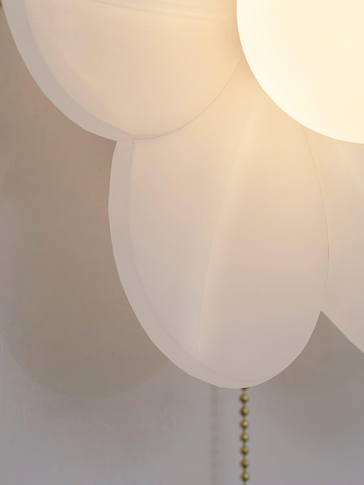 Bov Nordic Art Flowers Resin Wall Lamp