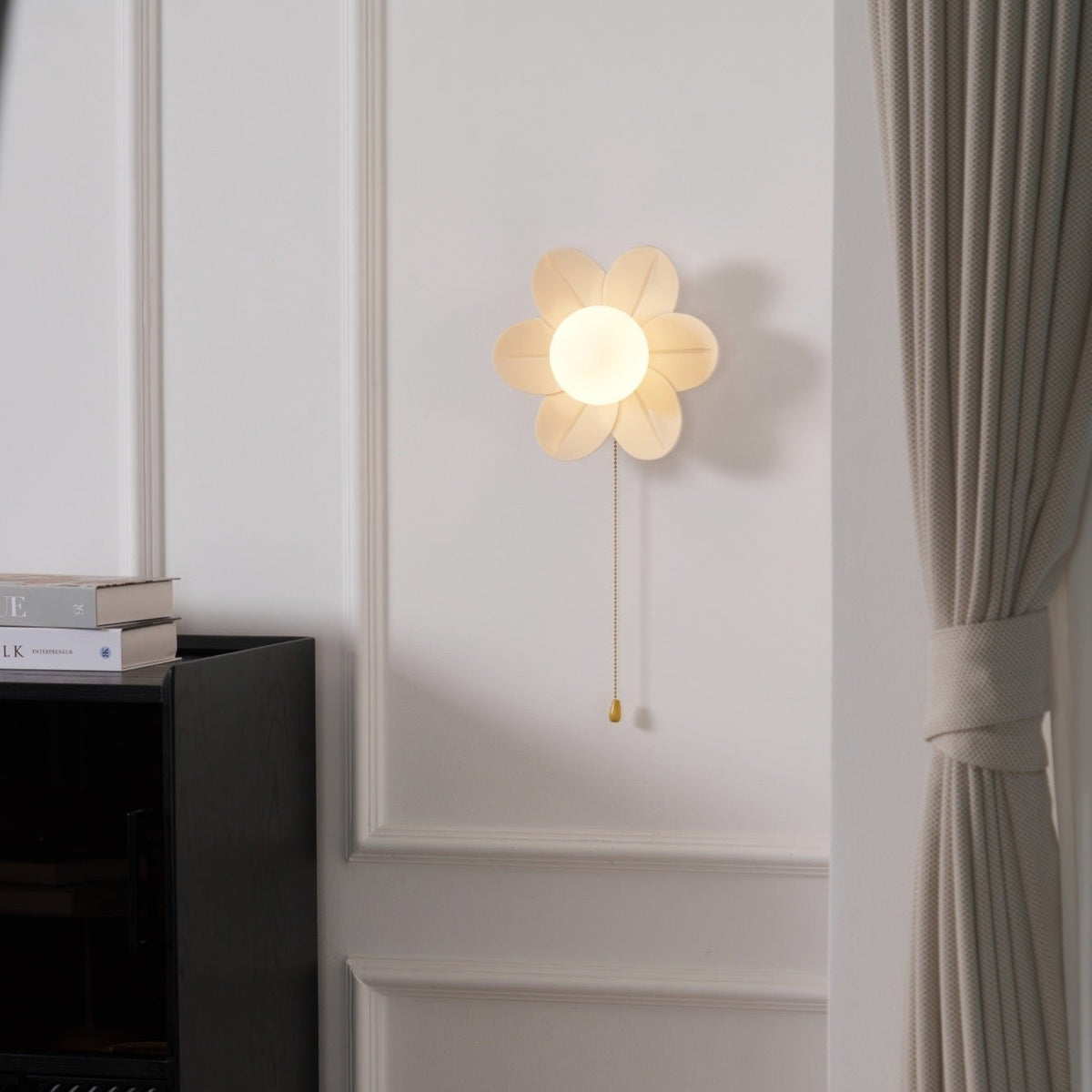 Bov Nordic Art Flowers Resin Wall Lamp