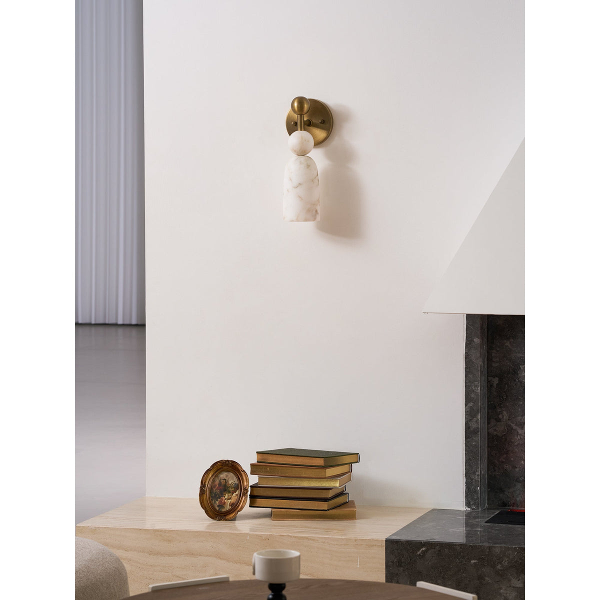 Serafin Alabaster Wall Lamp