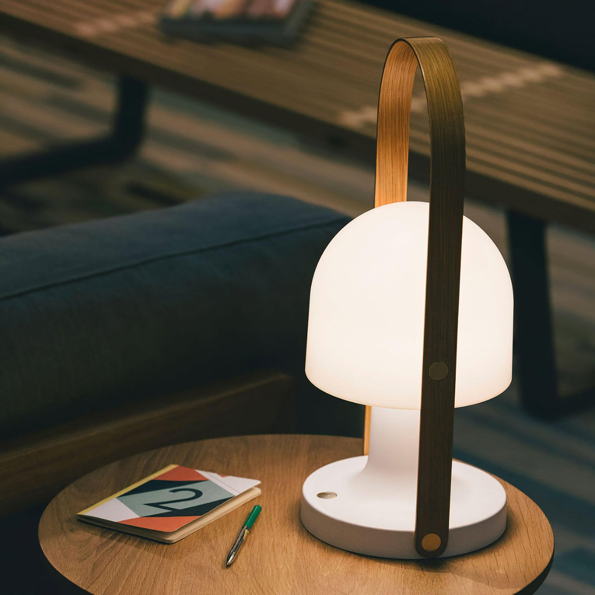 Elaanelle Table Lamp