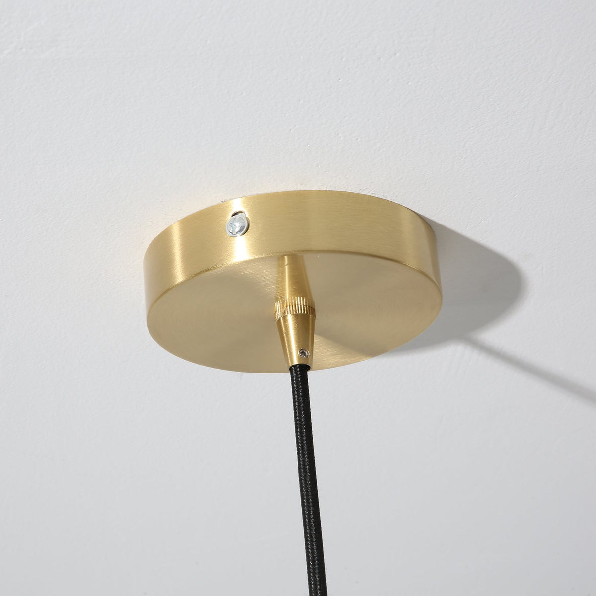 Solvira Pendant Lamp Wavy Ceramic Shade