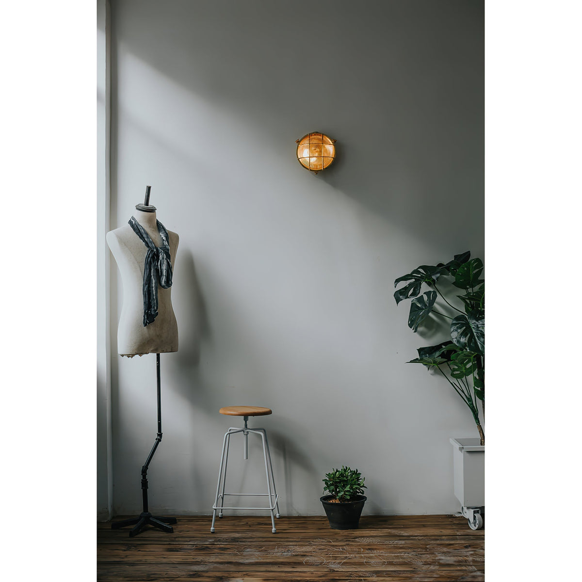 Lioriette Wall Lamp