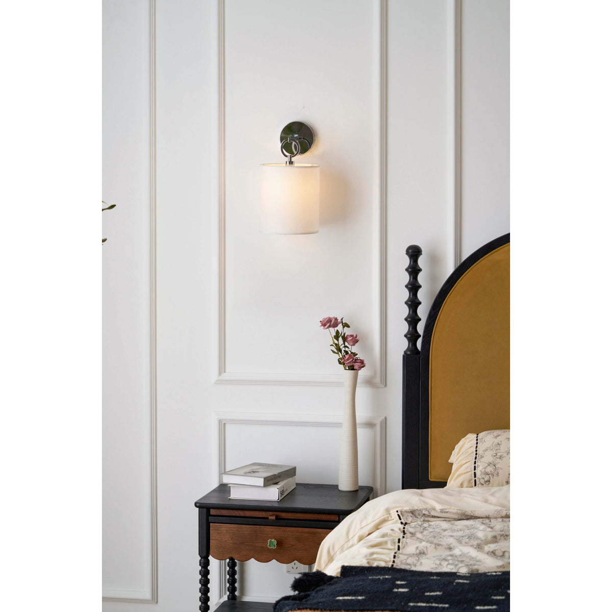 Calenina Wall Lamp