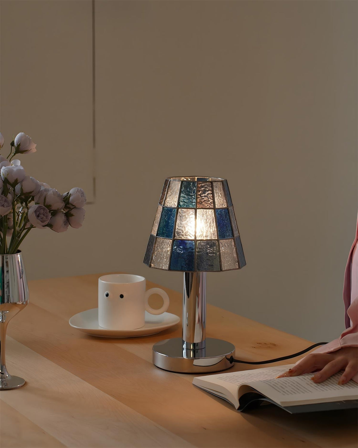 Virauia Table Lamp
