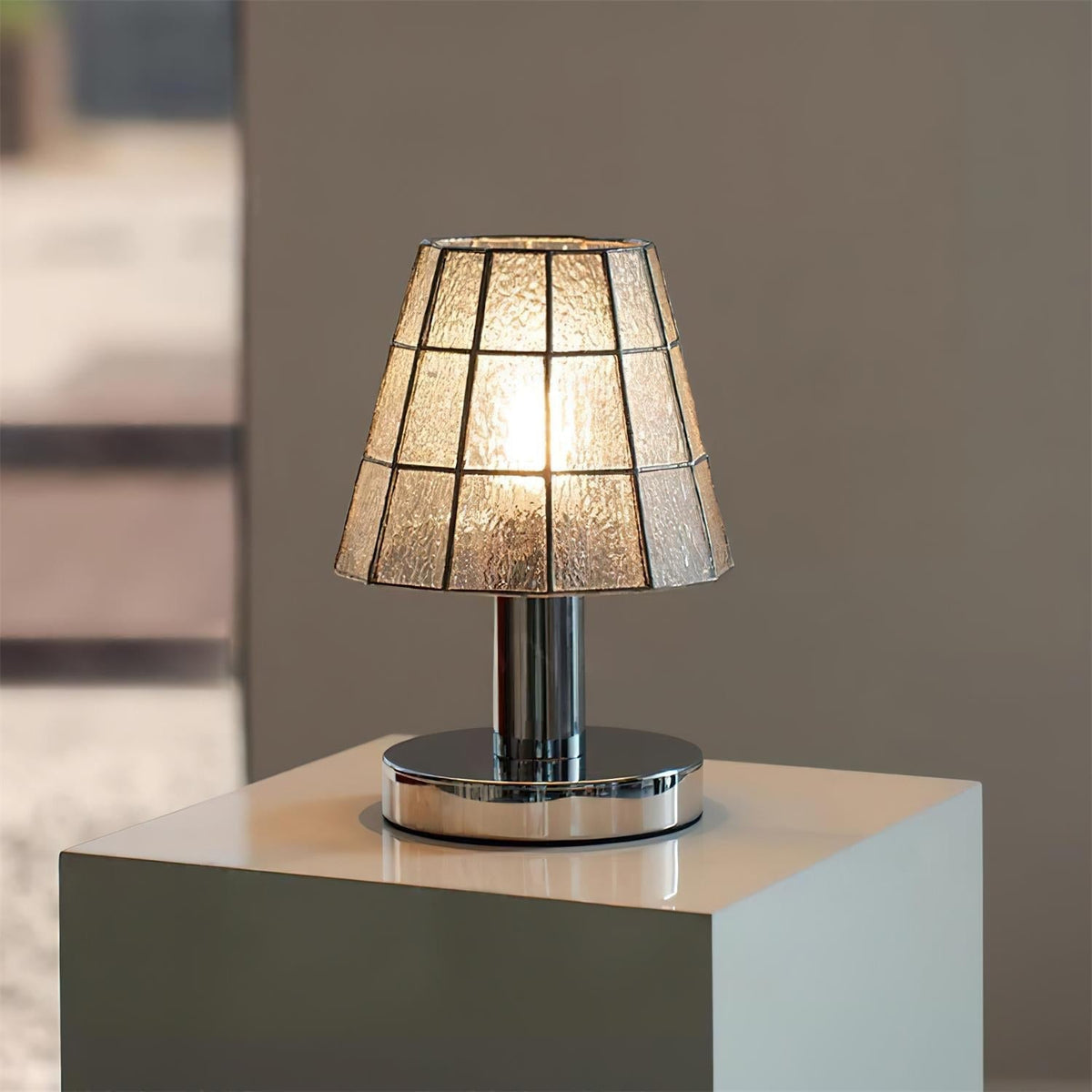 Liorivira Table Lamp
