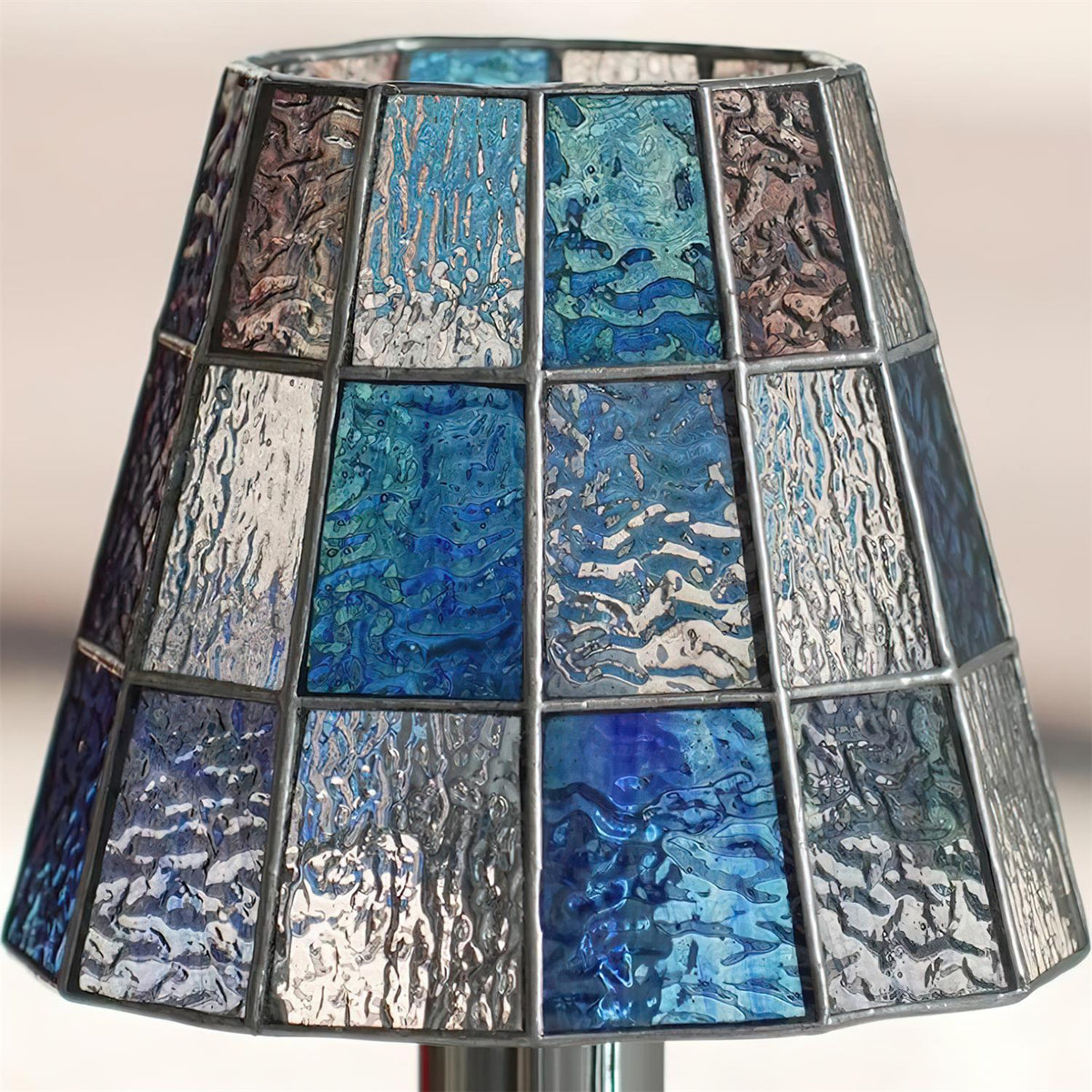 Liorivira Table Lamp