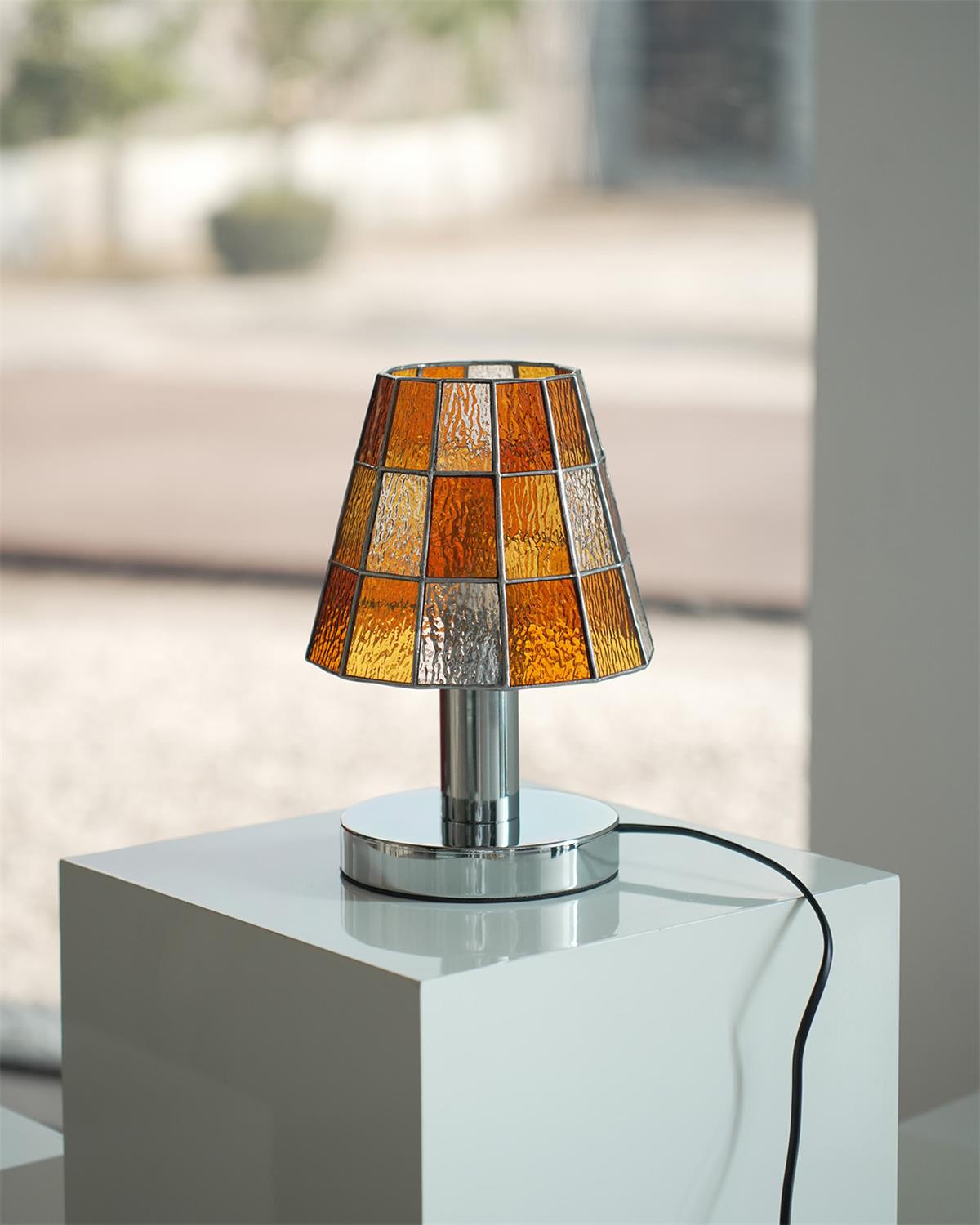 Liorivira Table Lamp
