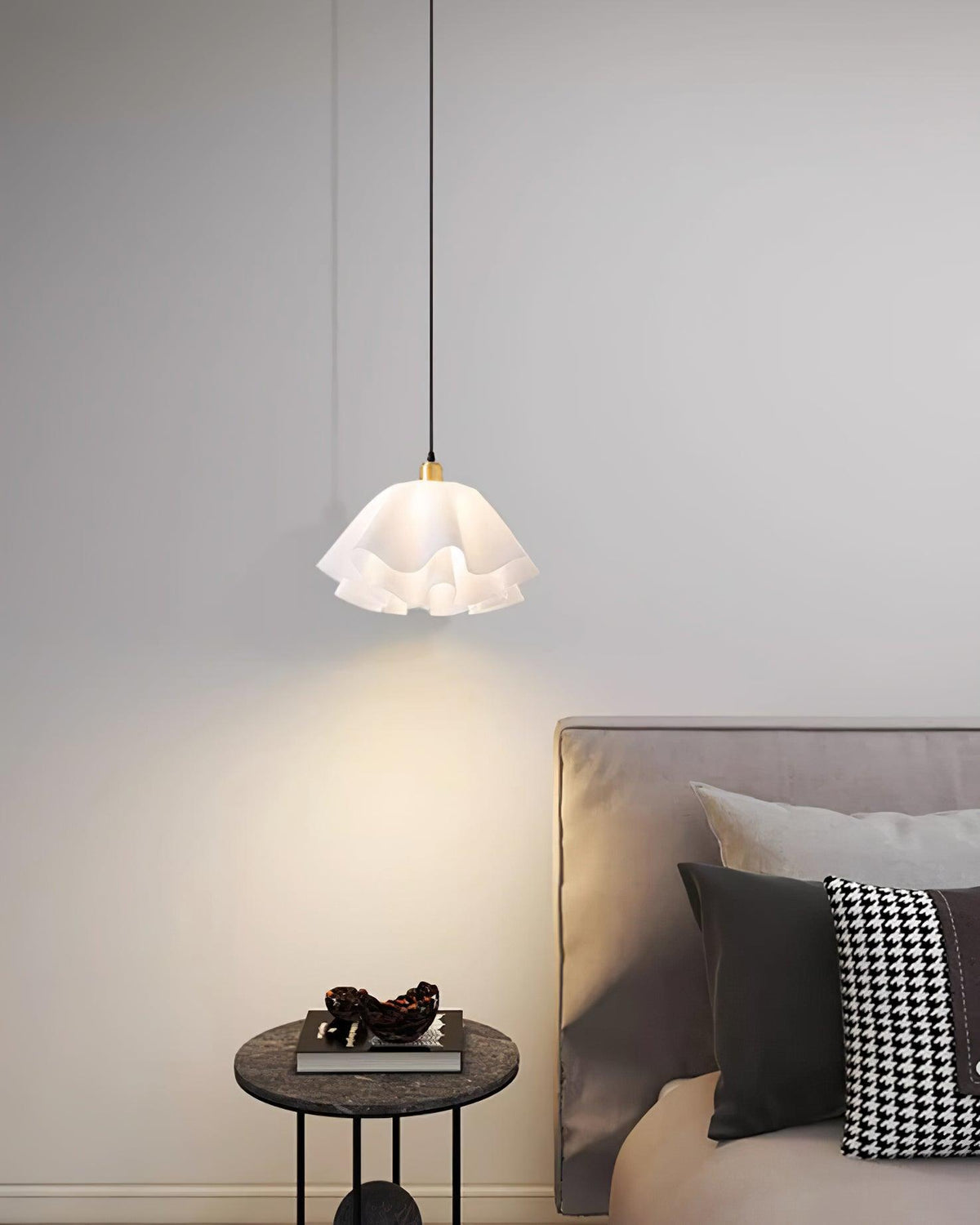 Vero Modern Petal Pendant Light