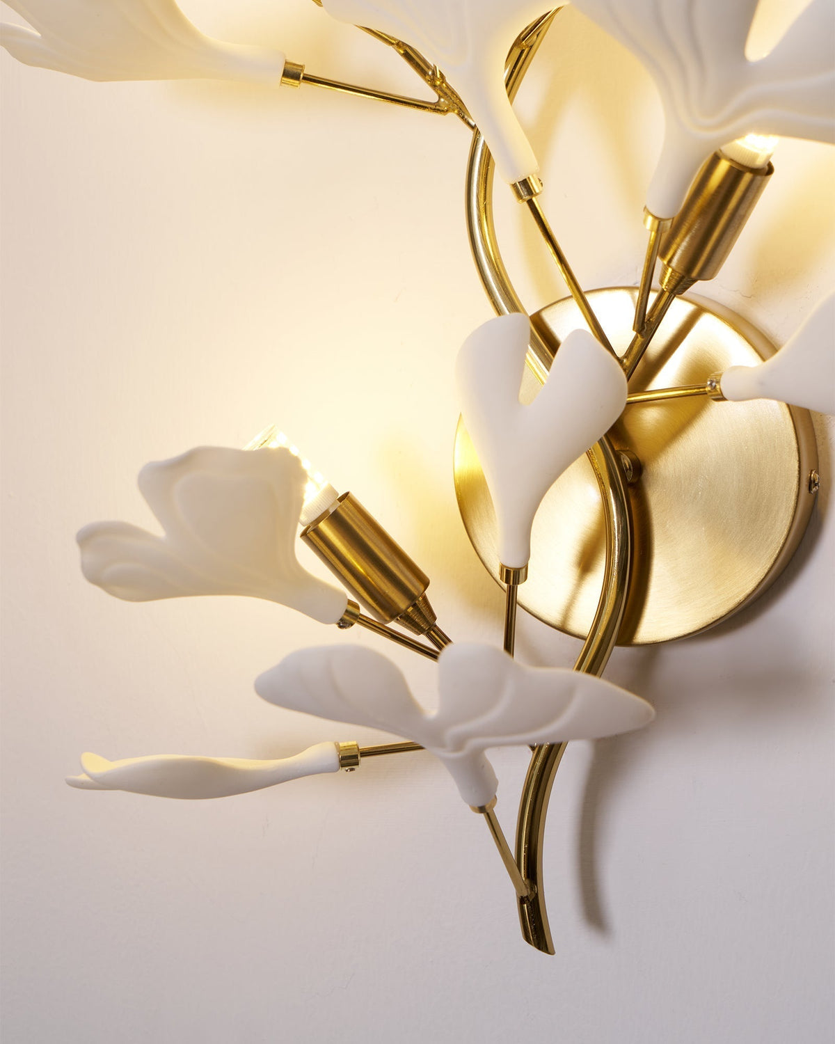 Apry Wall Lamp