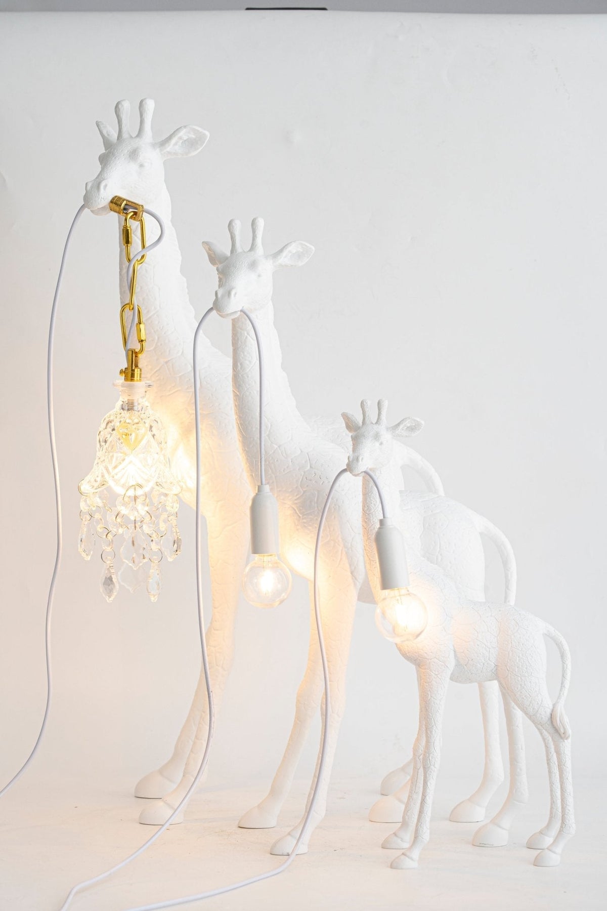 Fexl Luxurious Giraffe Royale Sculpture Floor Lamp