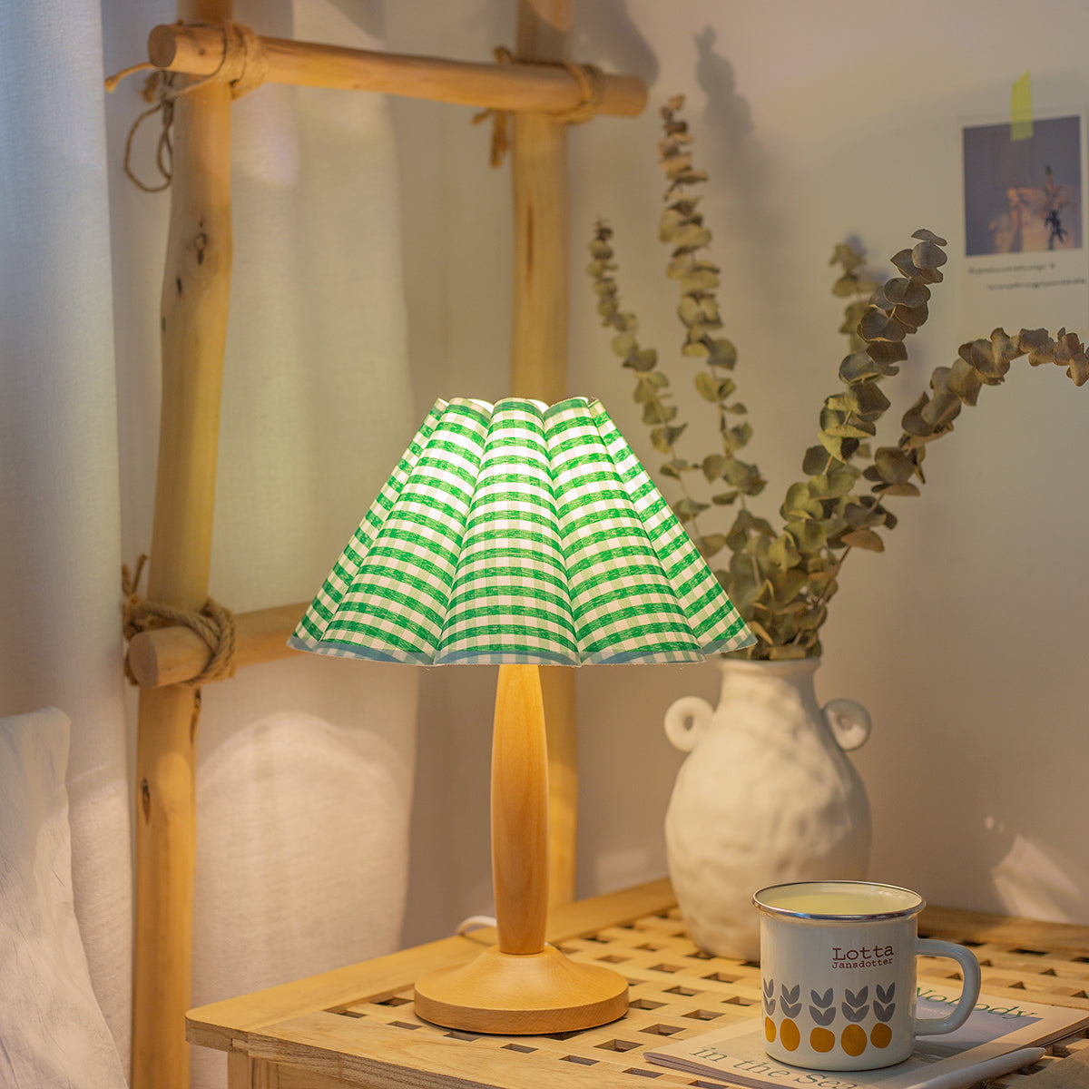 Rivalielle Table Lamp