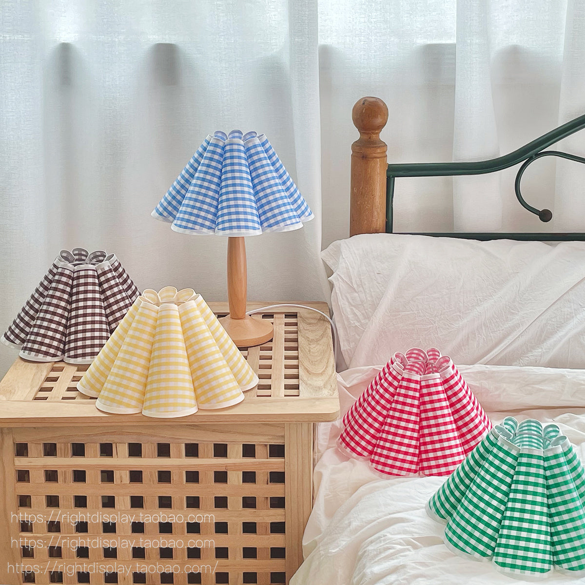 Rivalielle Table Lamp