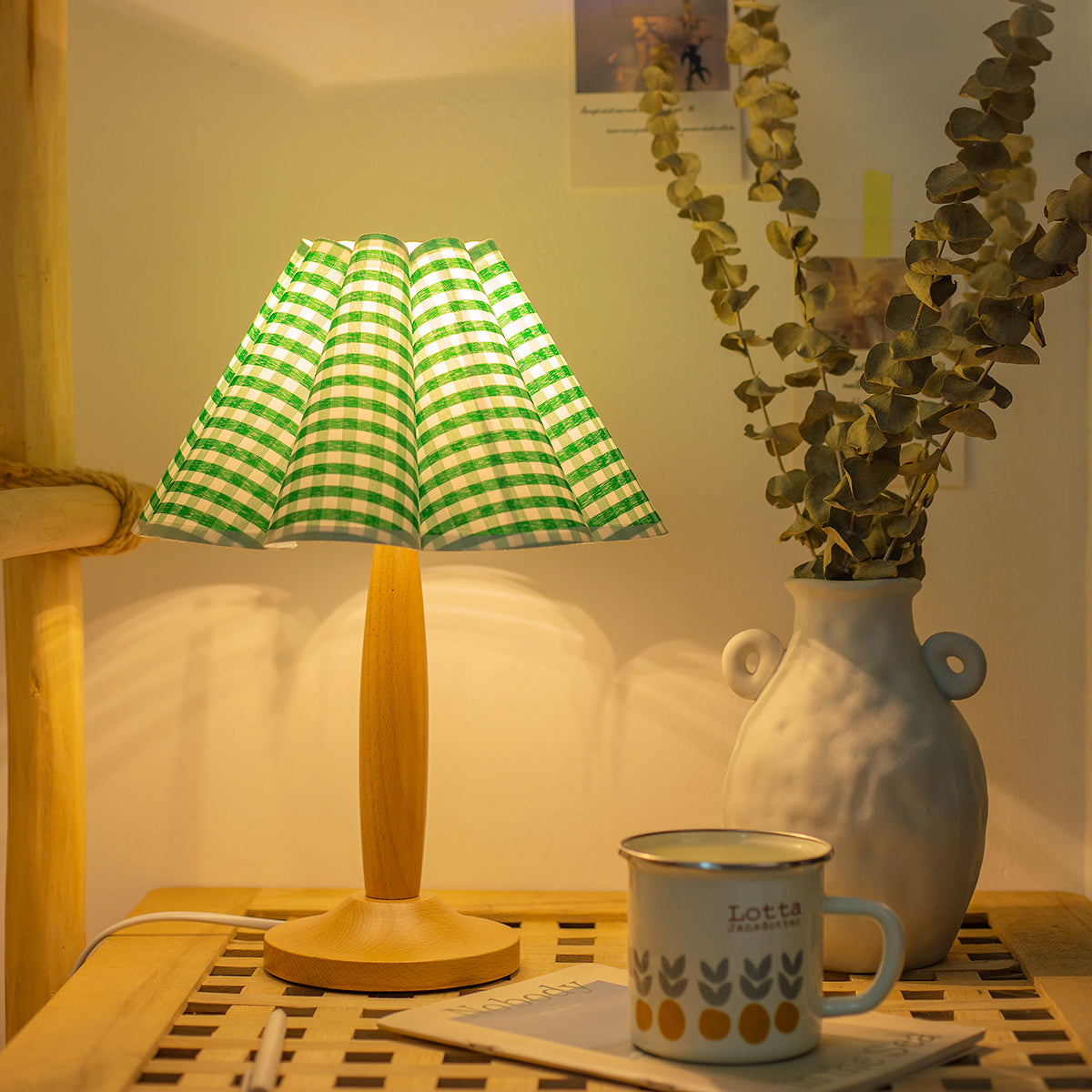 Rivalielle Table Lamp