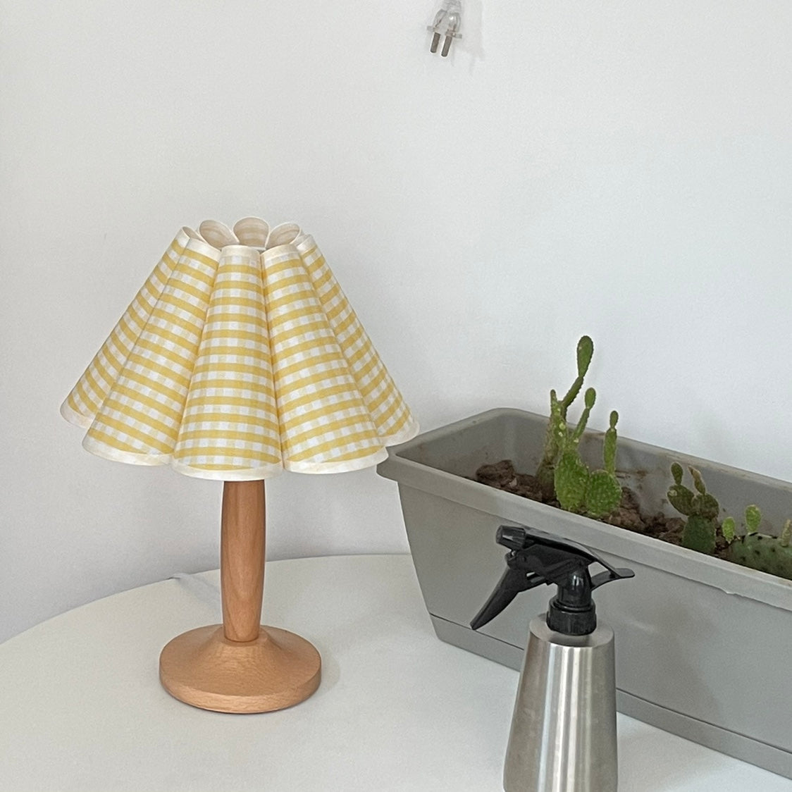 Rivalielle Table Lamp
